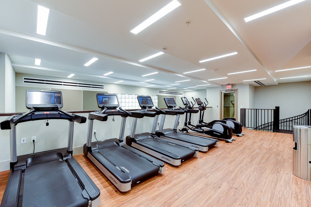 Crest-at-skyland-town-center-gym-with-treadmills