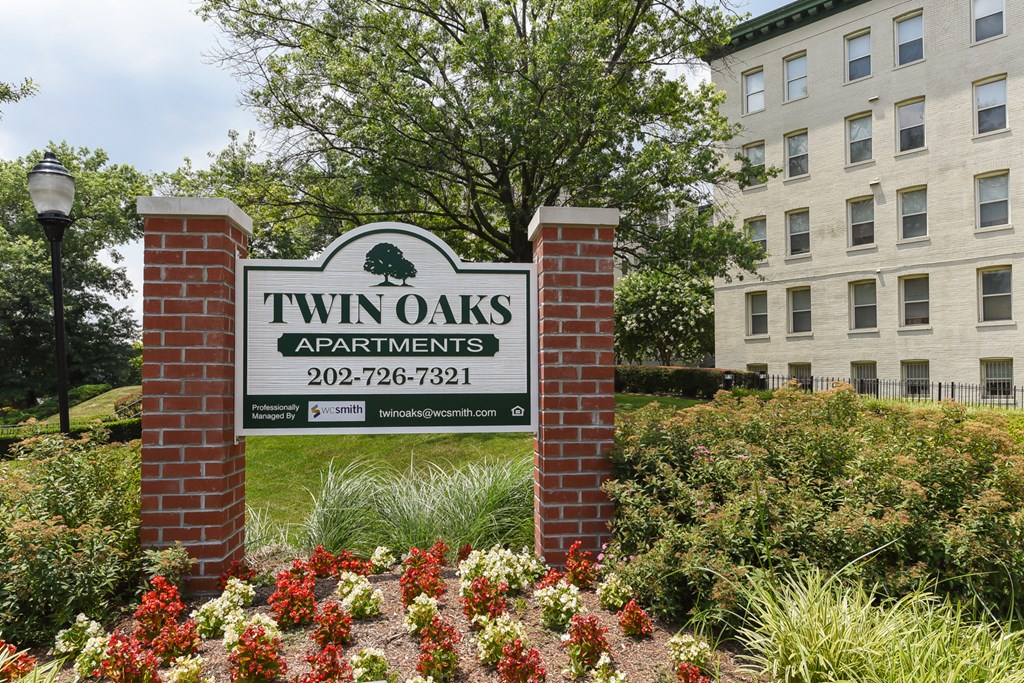 Exterior of twin oaks apartments in columbia heights washington dc