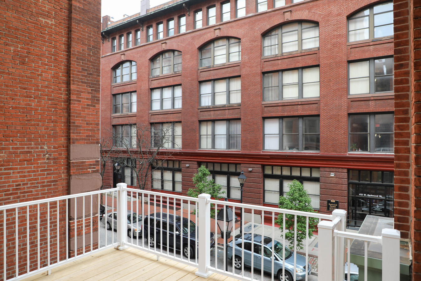 405 W Redwood Apartments