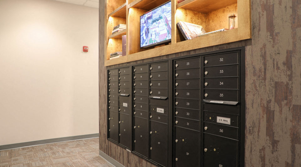 405 W Redwood Apartments