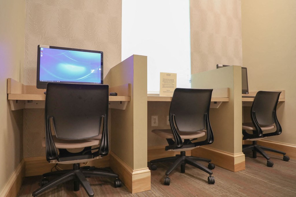 Cascades Overlook Apts.