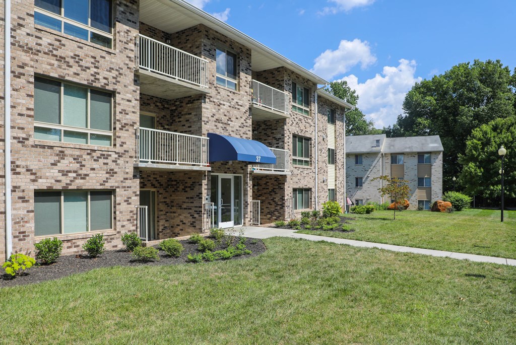 Property Exterior at St. Charles at Olde Court Apartments, Pikesville, MD, 21208