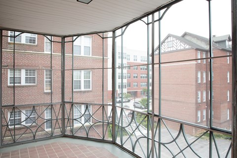Boutique design balcony in apartment near Owings Mills