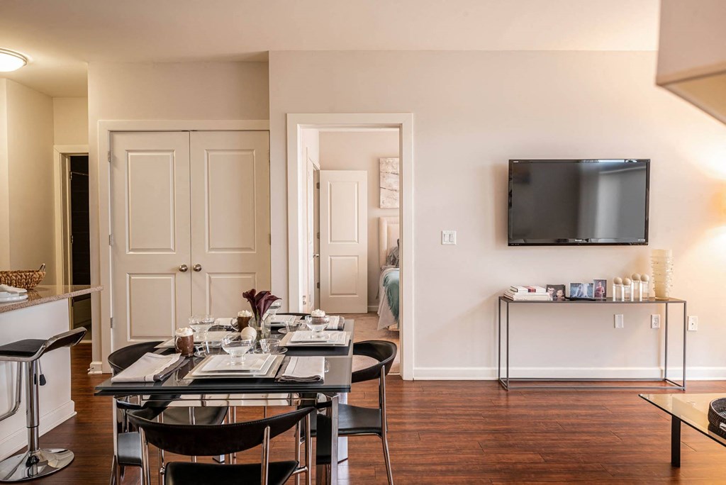 Dining Room at Metro Crossing Apartments, Maryland, 21117