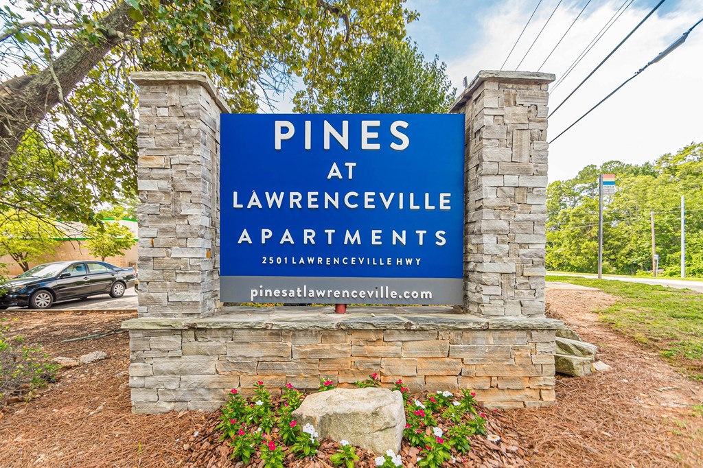 Community sign at Pines at Lawrenceville Decatur 30033