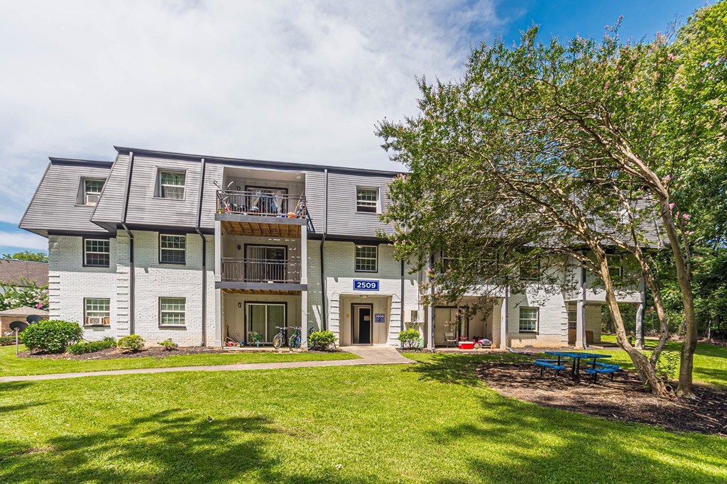 Community at Pines at Lawrenceville Decatur 30033