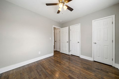 A bedroom with a bed, a ceiling fan at Balfour Marietta Apartments, Marietta, GA, 30060
