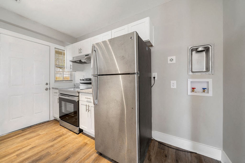 Kitchen at Balfour Marietta Apartments, Marietta, GA