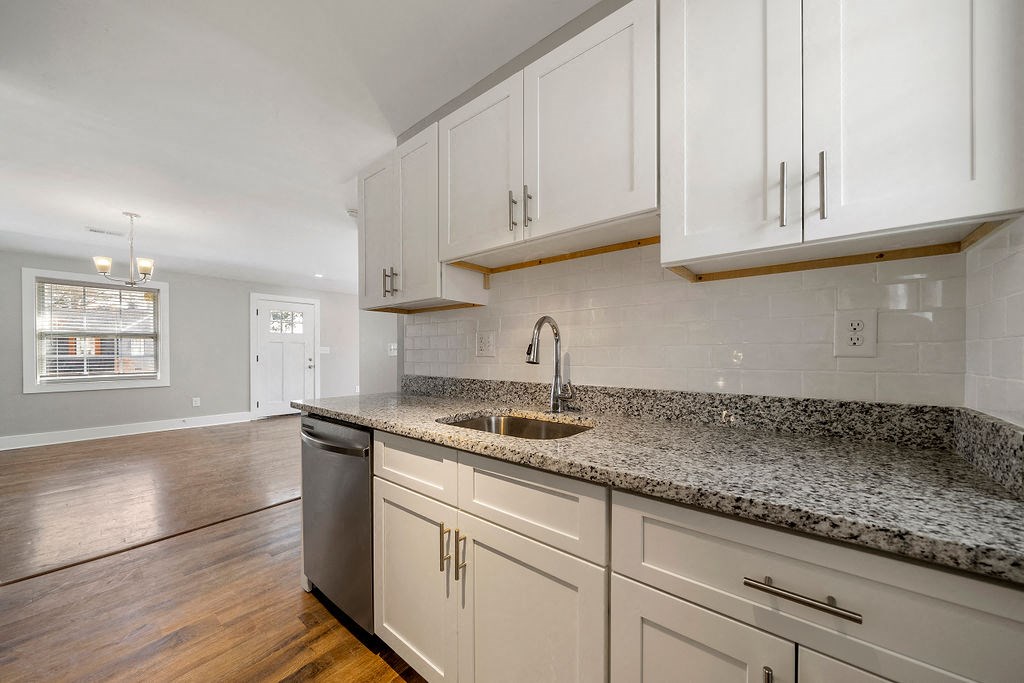 Kitchen Stainless Steel Appliances and cabinets at Balfour Marietta Apartments, Marietta, 30060