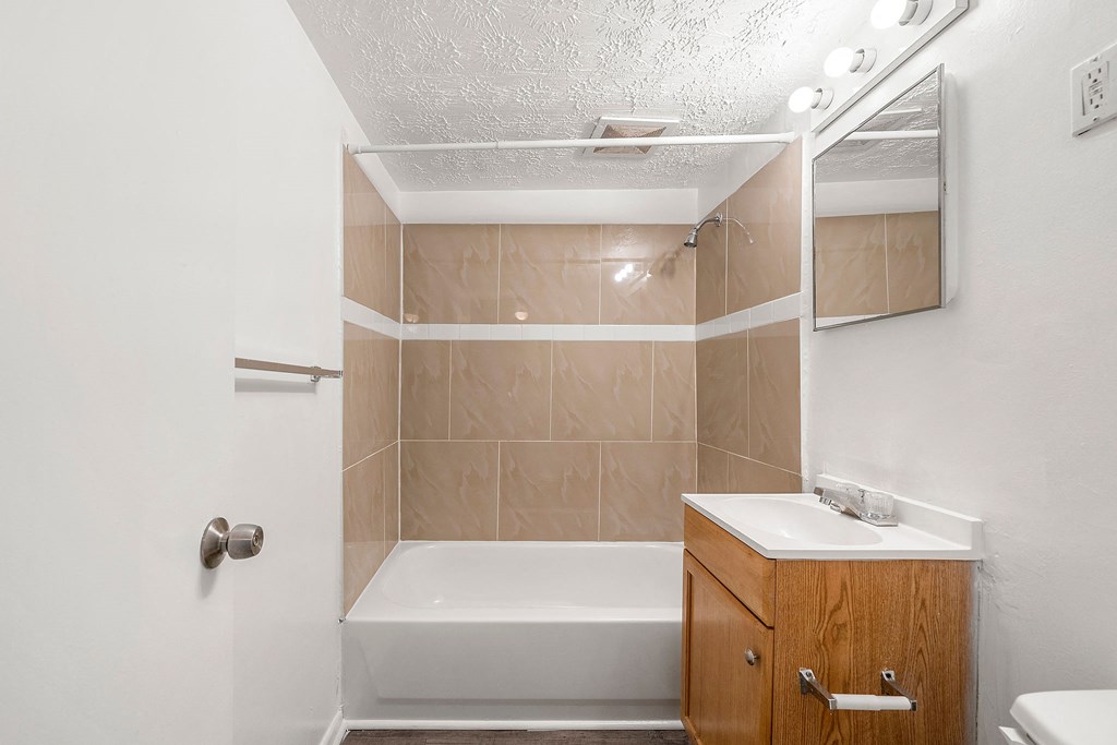 Luxurious Bathroom at Balfour Forest Apartments, Marietta