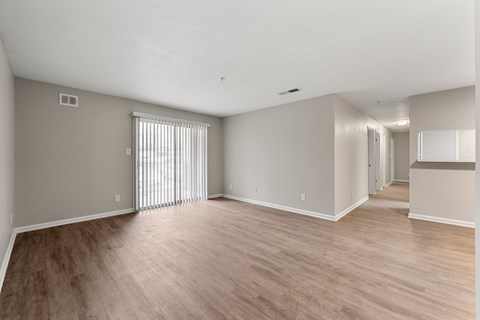 Living room at 2000 Oasis Atlanta, GA 30316