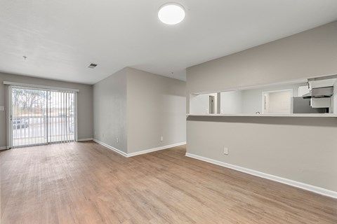 Dining room at 2000 Oasis Atlanta, GA 30316