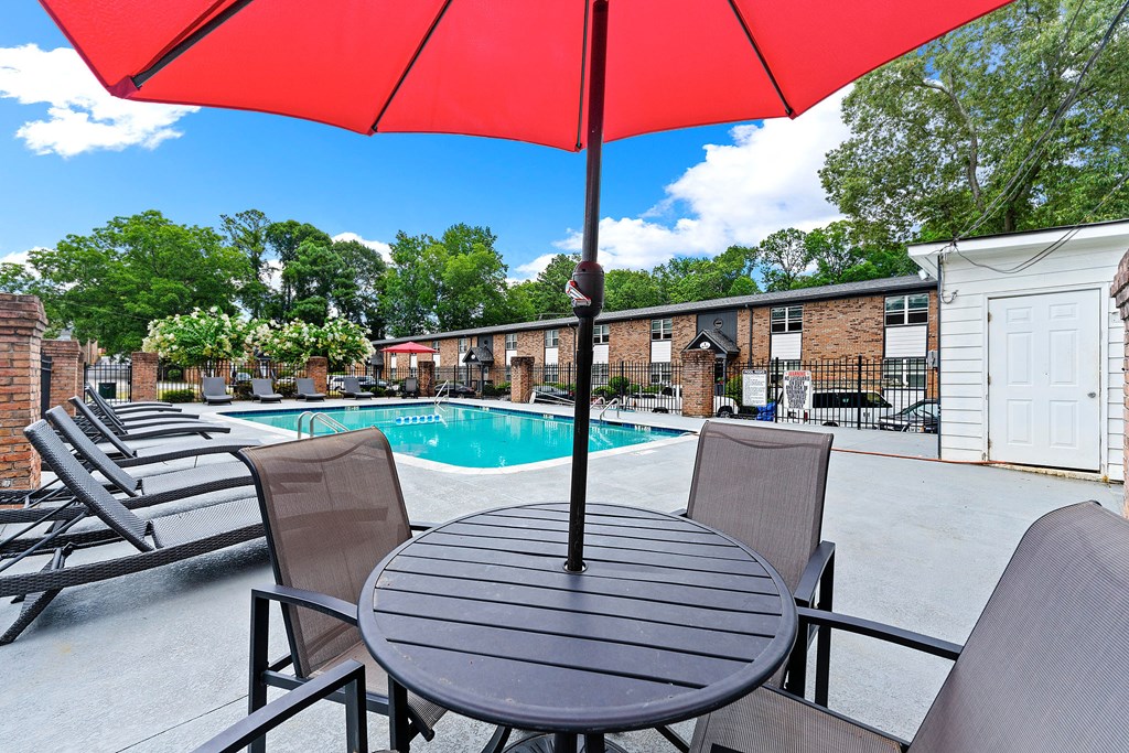 Pet play area at Georgian Oaks Apartments, Smyrna, GA 30080
