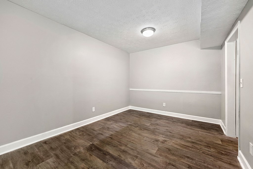 Dining room at Pines at Lawrenceville Decatur 30033