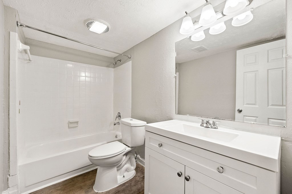 En-suite bathroom at Pines at Lawrenceville Decatur 30033