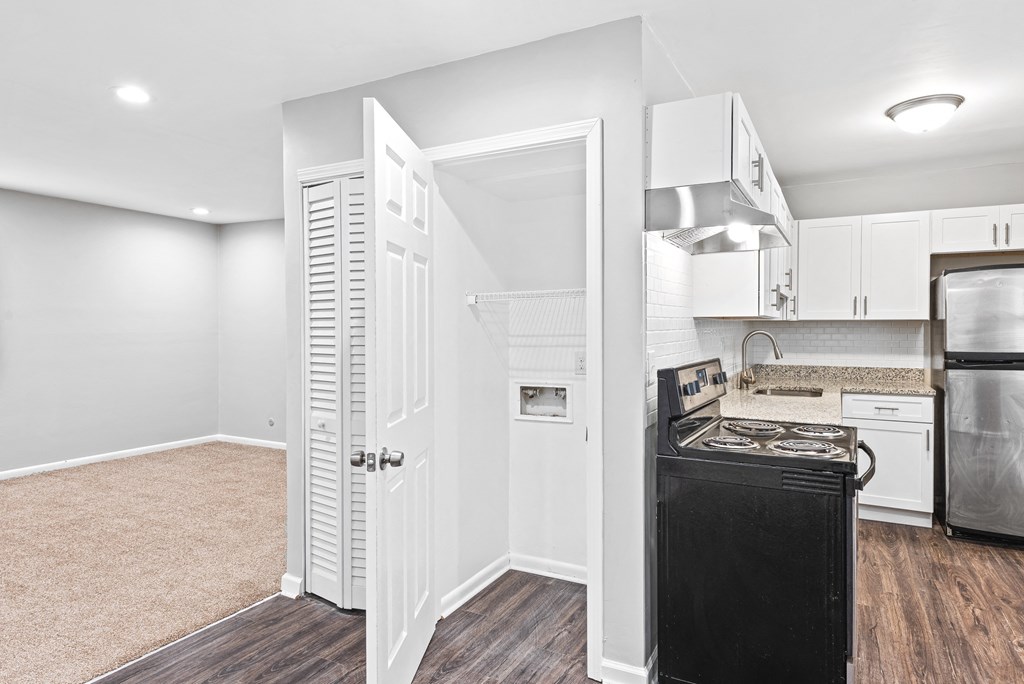 Washer Dryer Hookups at Georgian Oaks Apartments, Smyrna, GA 30080