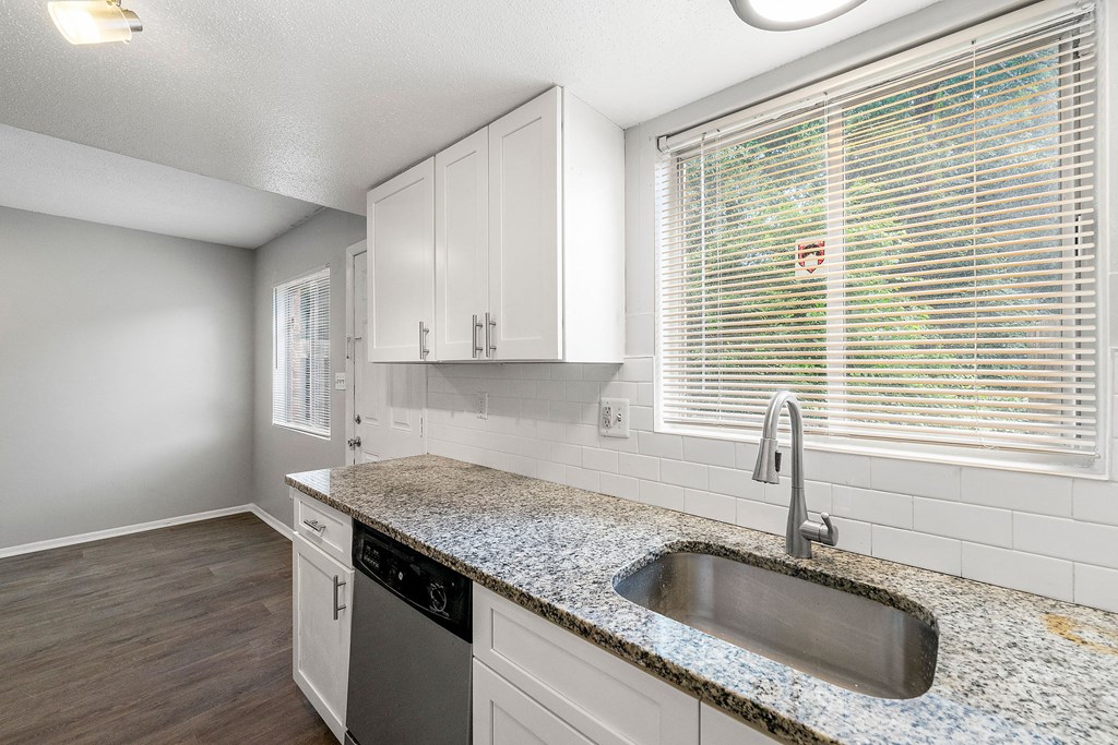 Upgraded kitchen at Northgate Townhomes in Tucker, GA  30084
