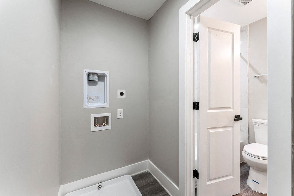 Washer/Dryer Hookups at Woodbriar Management, LLC, Tucker, 30084