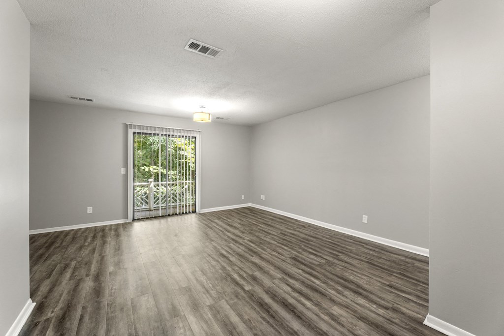 Vacant Living Room at Woodbriar Management, LLC, Tucker, 30084