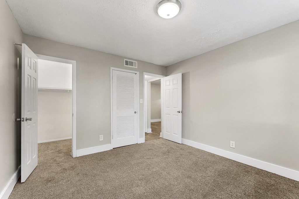 Plush Carpet & Modern Vinyl Throughout at Ridgewood Apartments, Lawrenceville, GA 30045