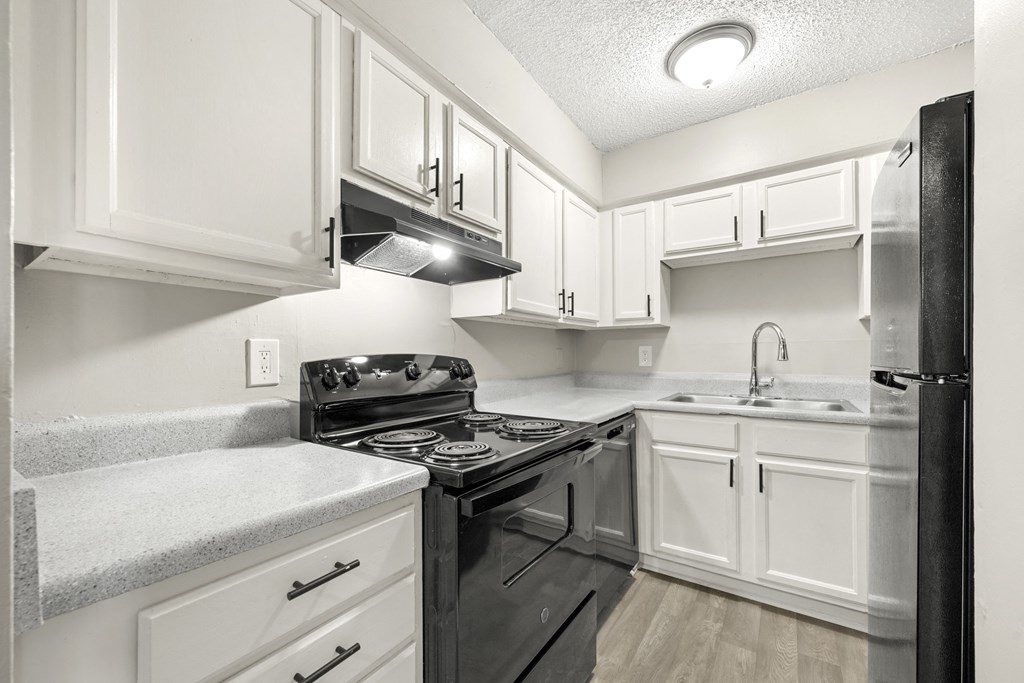 Classic kitchen at 445 Cleveland, Georgia 30354