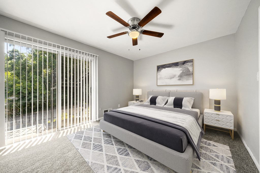 Spacious Bedroom Ceiling Fan at Georgian Oaks Apartments 2, Georgia