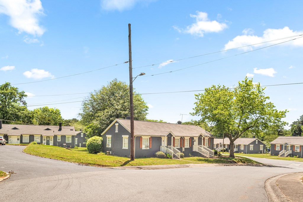 Building view at Balfour Marietta Apartments, Marietta, 30060