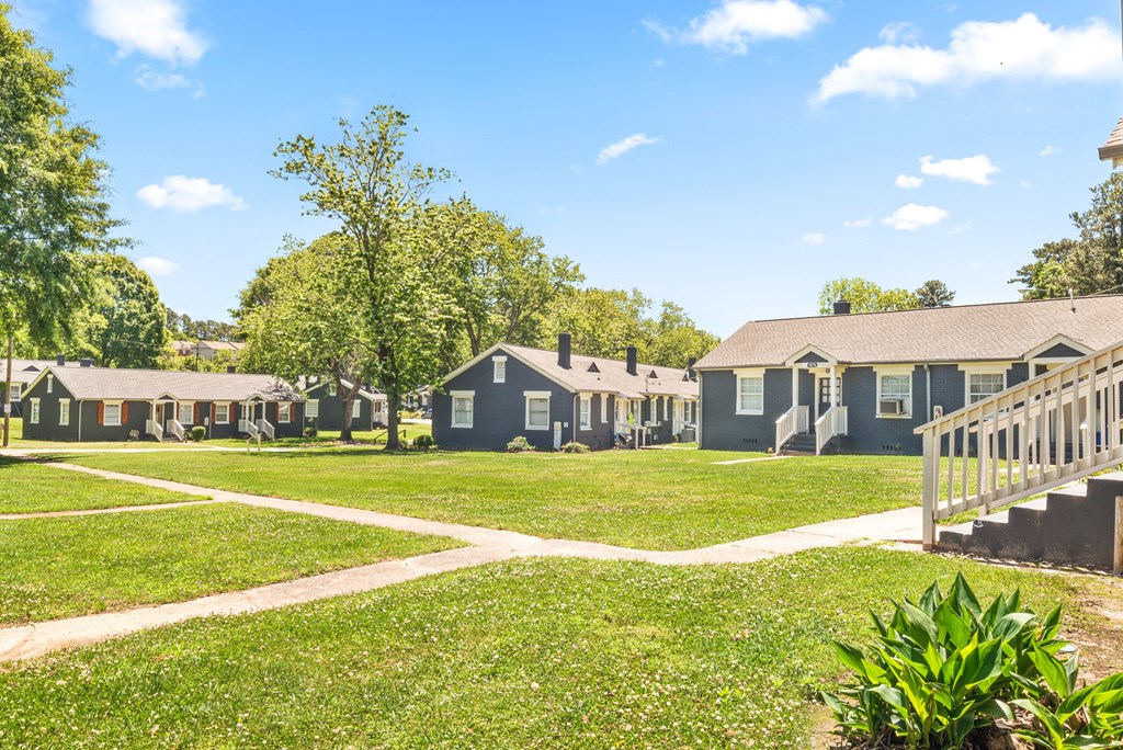Outdoor at Balfour Marietta Apartments, Marietta, GA