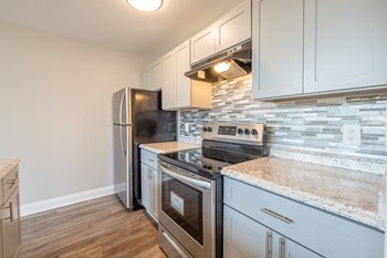 Upgraded kitchen stainless steel appliances - Photo Gallery 3