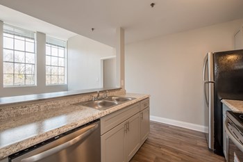 Upgraded kitchen stainless steel appliances - Photo Gallery 4