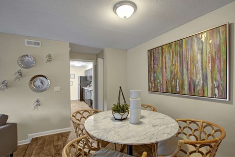 Dining area at Lacota Apartments, Georgia, 30360