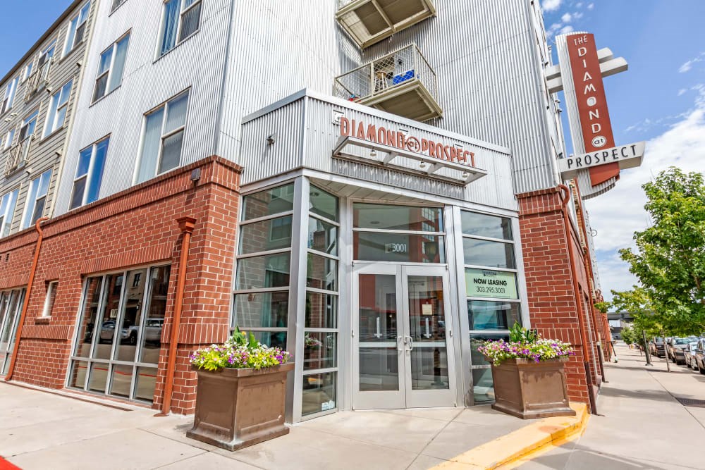 the building in which the hotel is located