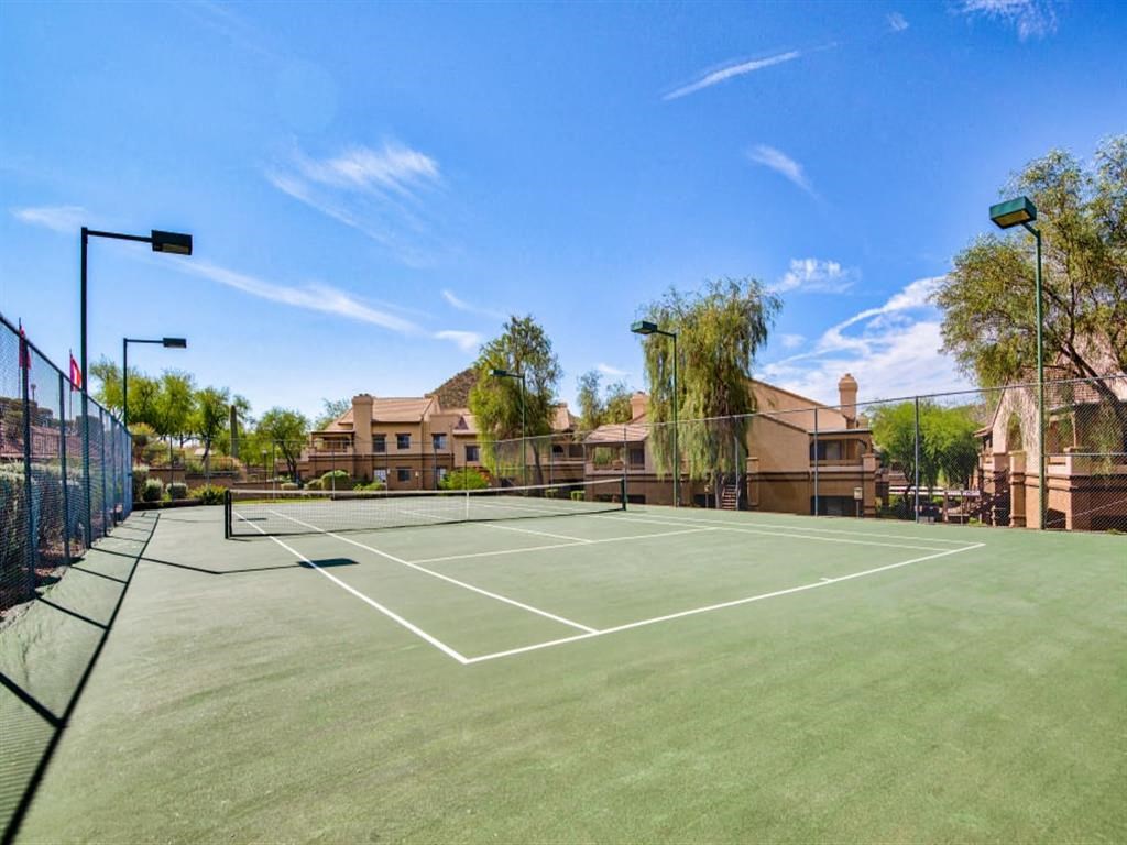 Outdoor tennis court at Starrview at Starr Pass Apartments in Tucson, AZ