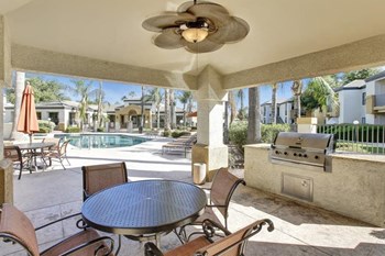 Grill area - Photo Gallery 3