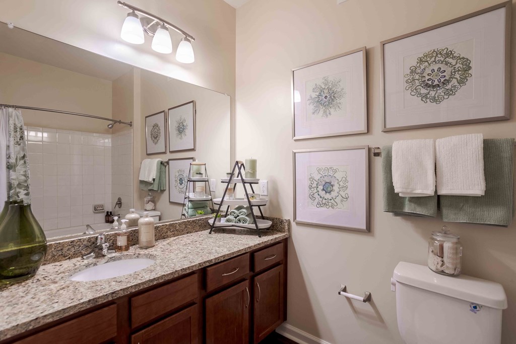spacious bathroom at the district flats apartments in lenexa