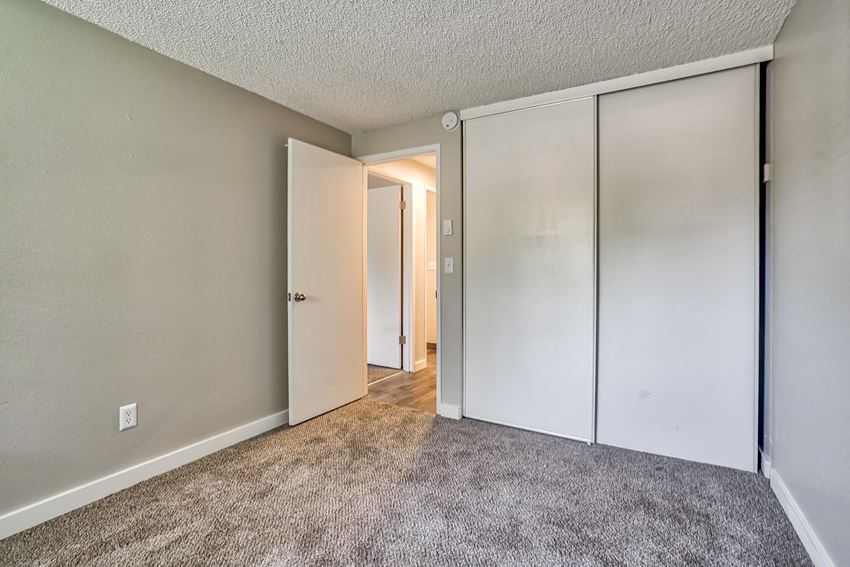 Courtyards At Cedar Hills Apartments, 13643 SW Electric Street