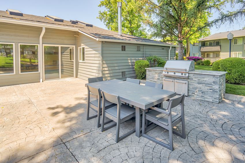 Courtyards At Cedar Hills Apartments, 13643 SW Electric Street