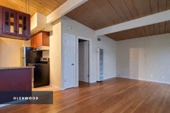 Living Room at Glenwood - Photo Gallery 29