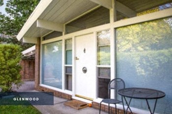 Patio at Glenwood - Photo Gallery 26