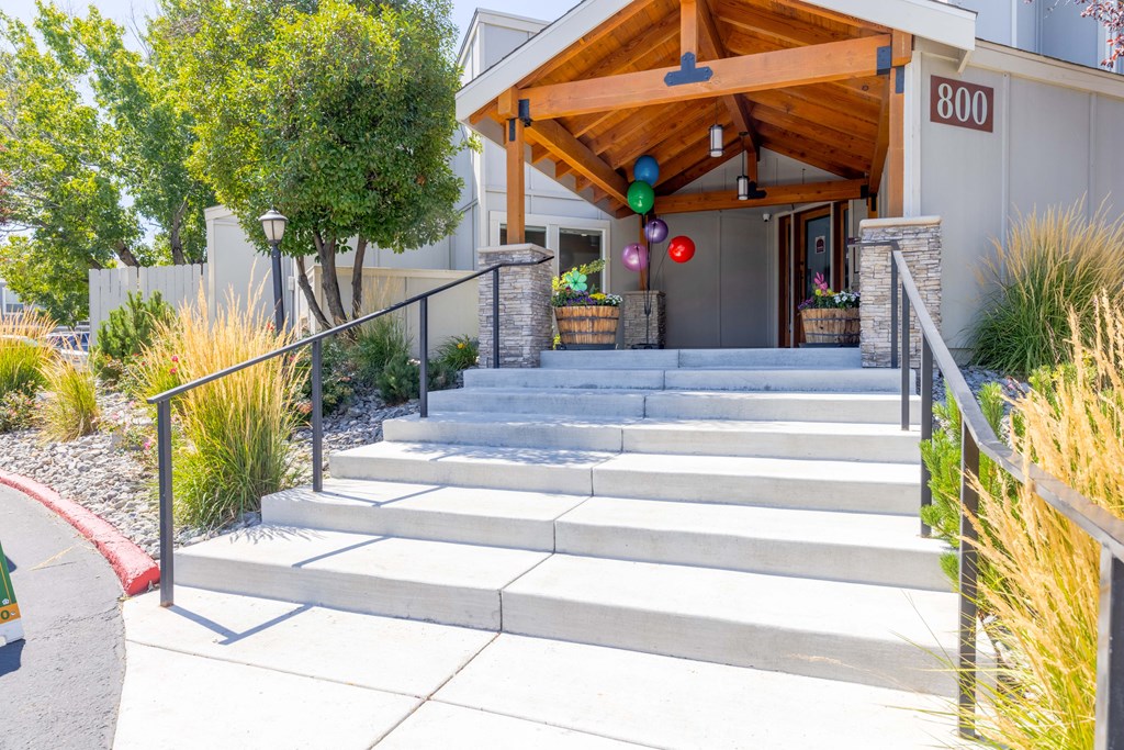 The Lodge At McCarran Ranch Apartment Homes