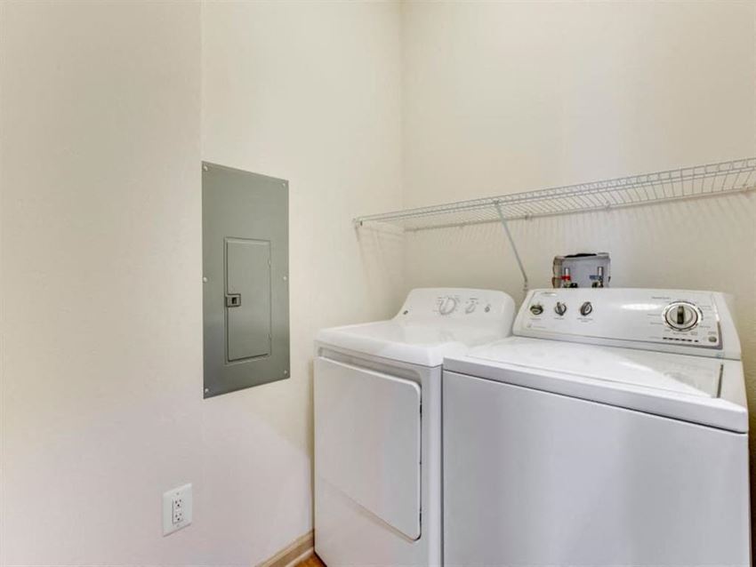 Summerfield At Metro Apartments, 8100 Gibbs Way, Landover, MD