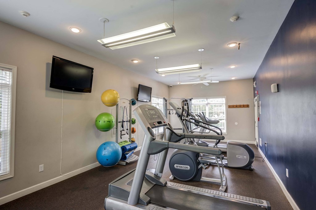 the gym at the preserve apartments