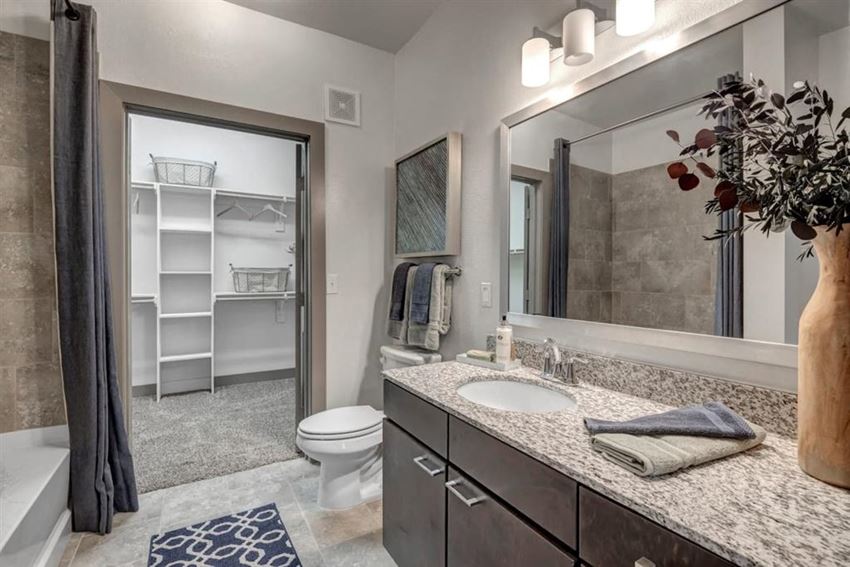 Henley At The RIM Apartments, 18102 Talavera Ridge, San Antonio, TX