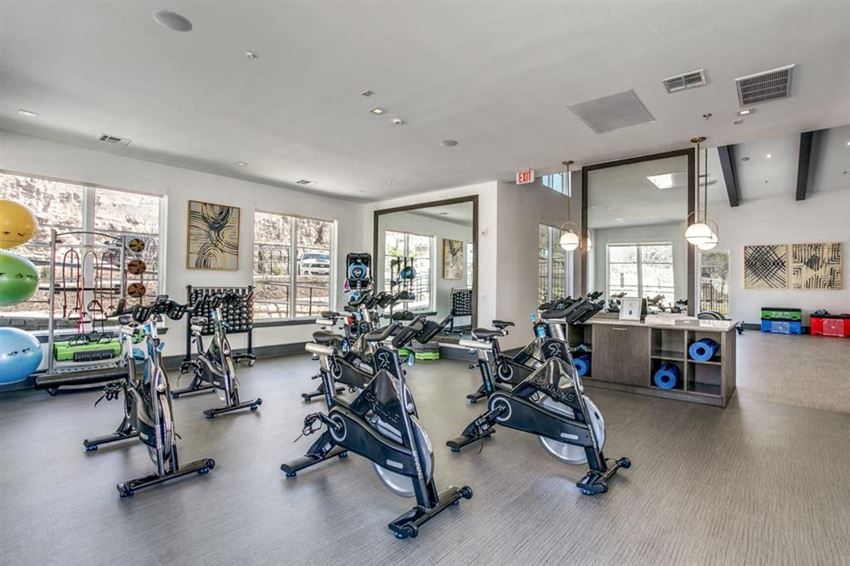 Oro Stone Oak Apartments, 1703 Evans Rd, San Antonio, TX RentCafe