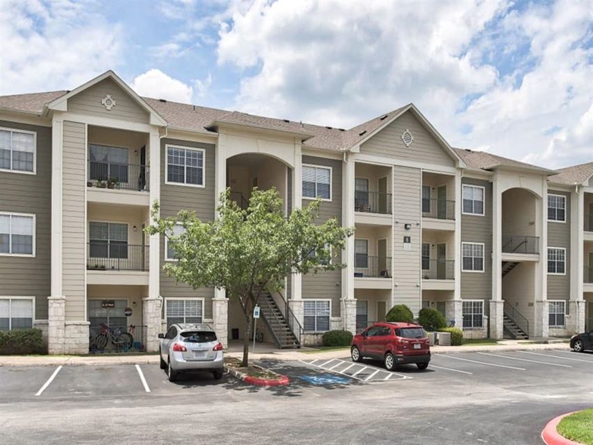 The BLVD At Medical Center Apartments, 4980 USAA Blvd., San Antonio, TX