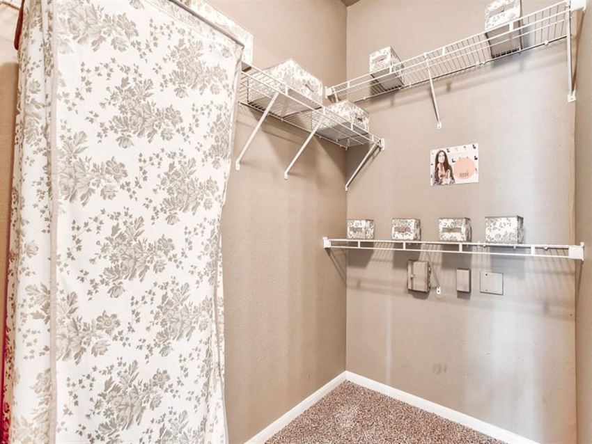 The BLVD At Medical Center Apartments, 4980 USAA Blvd., San Antonio, TX