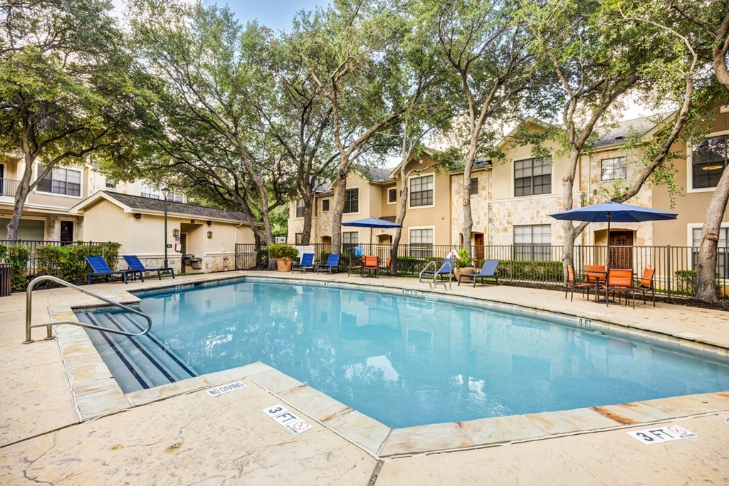 Resort style swimming pool