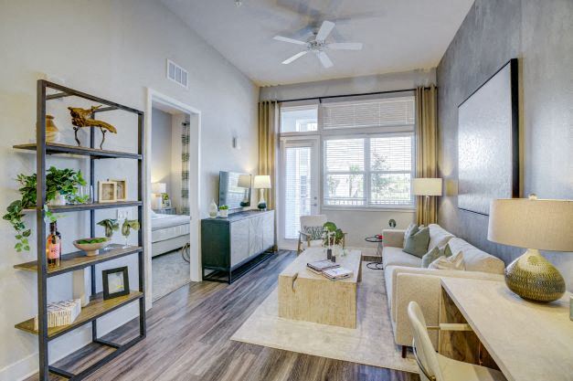 Living Room - Photo Gallery 1