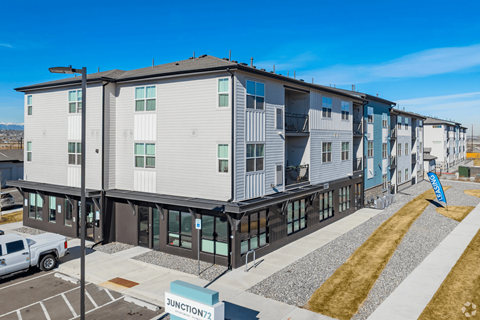 7121 Colorado Blvd. 1-4 Beds Apartment for Rent