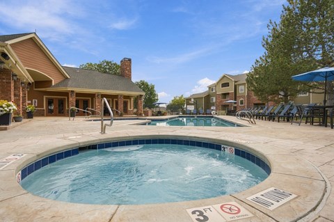 A pool with a 3 feet sign.